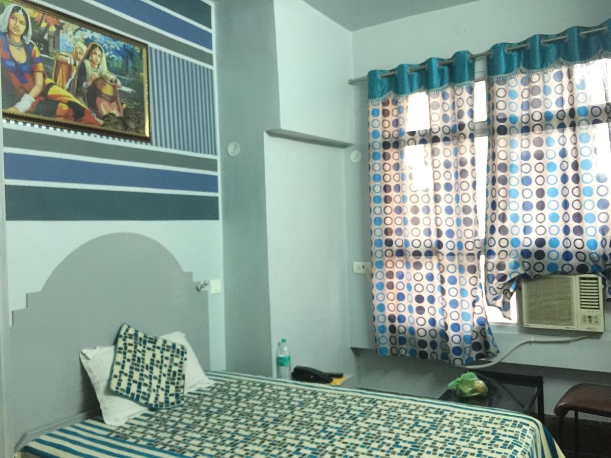 Harsh Hotel Suratgarh Bilik gambar